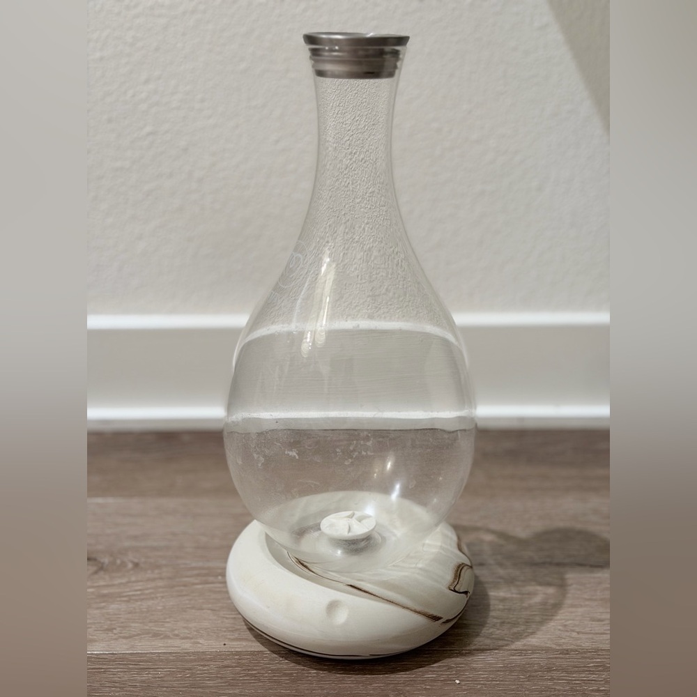 Swirled Structured Water Carafe with Rechargeable Base